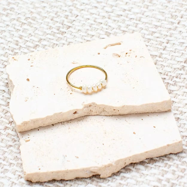 Girls Love Ring
