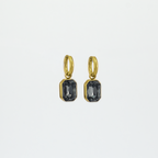Julia Grey Gold Earrings

Gold earrings with Grey gemstones