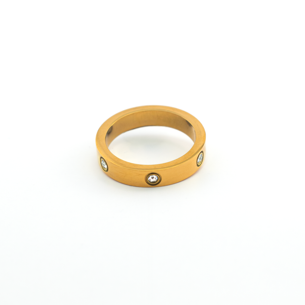 Love Band Gold Ring