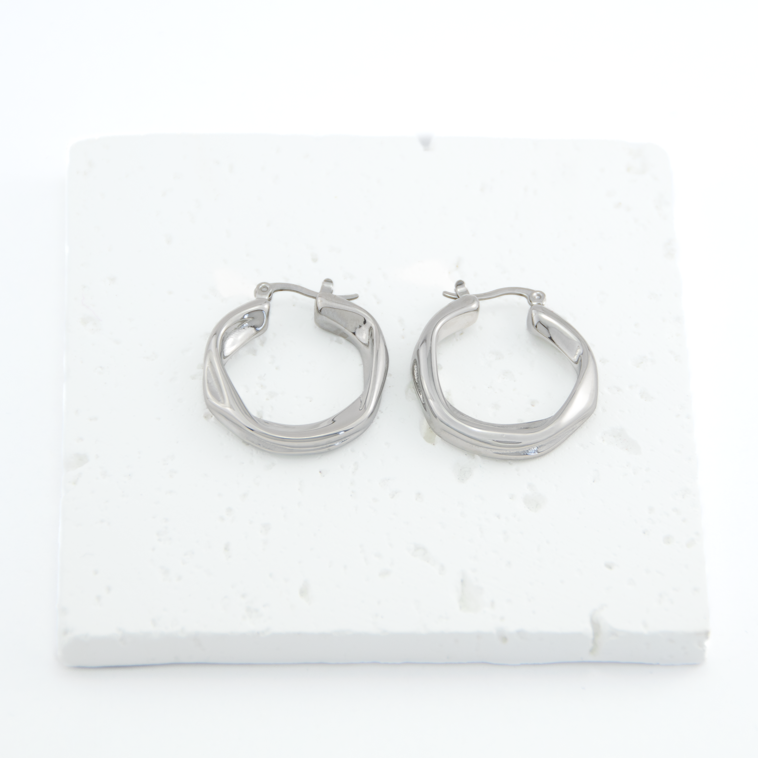 Voilet_Silver_Earrings_3